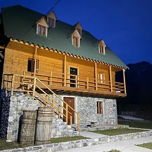 Bujtina Vellezerit Grrela Pensjonat Theth