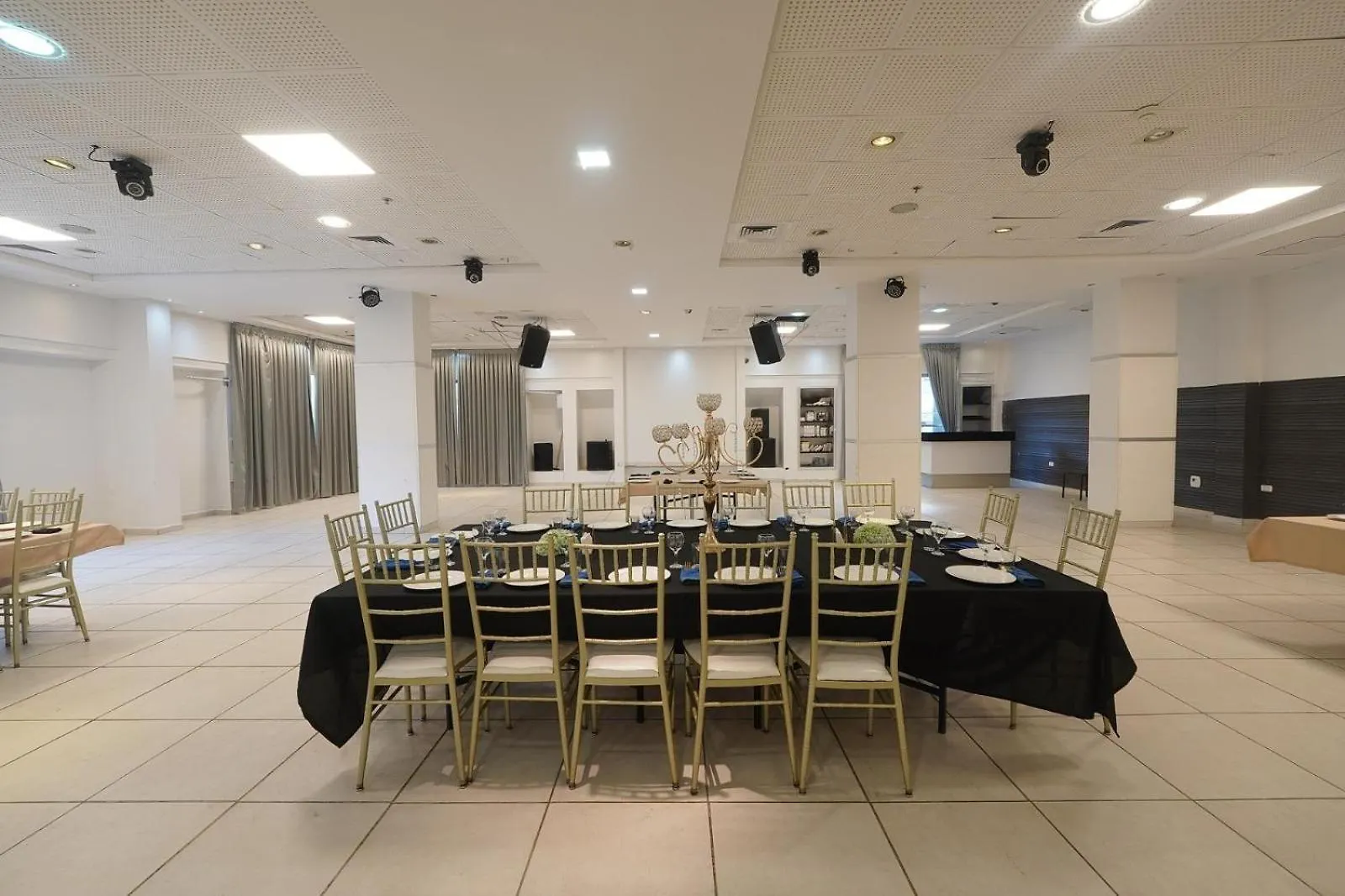 Haifa Tower Hotel - מלון מגדל חיפה Israel